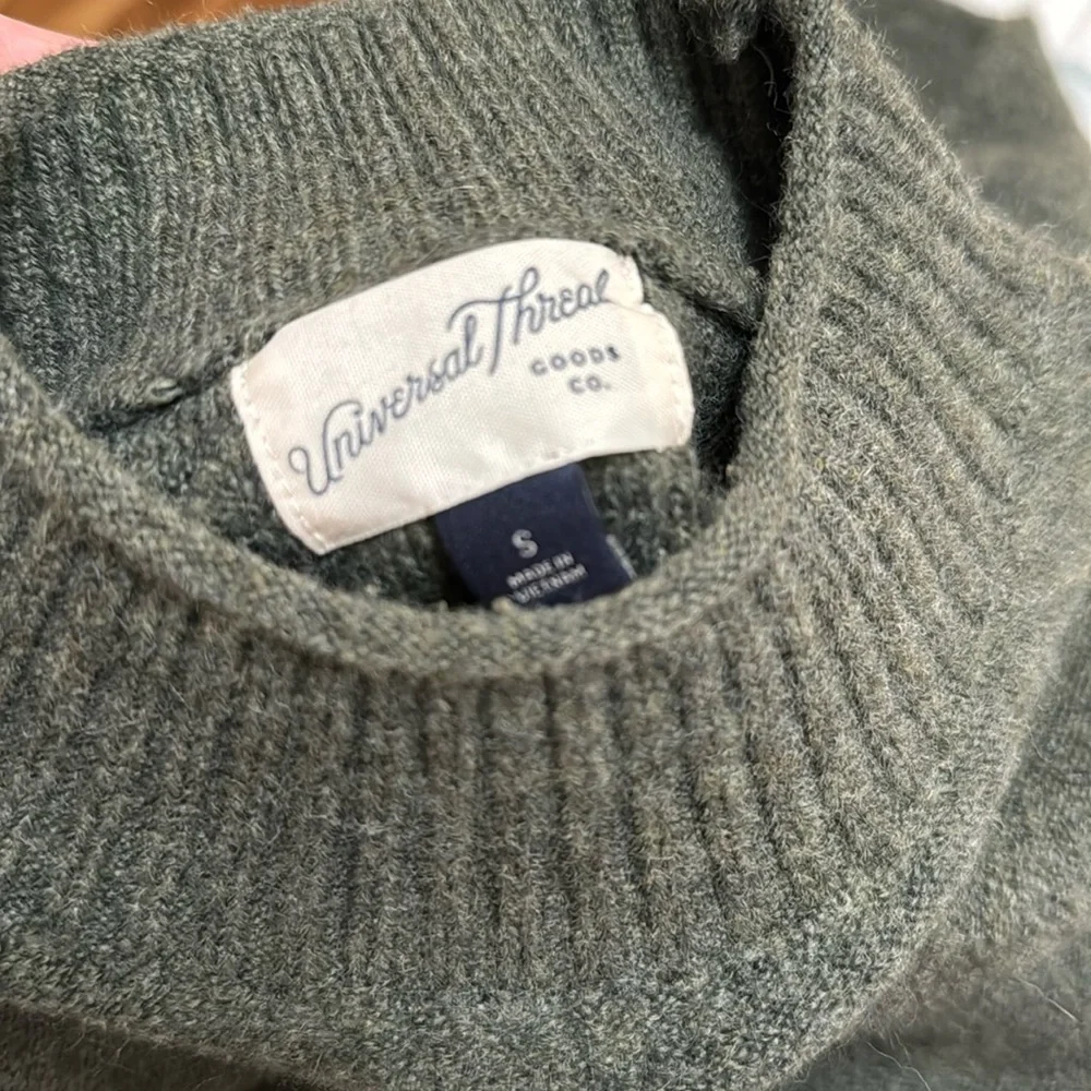 Universal Thread Sweater - Picture 2 of 2